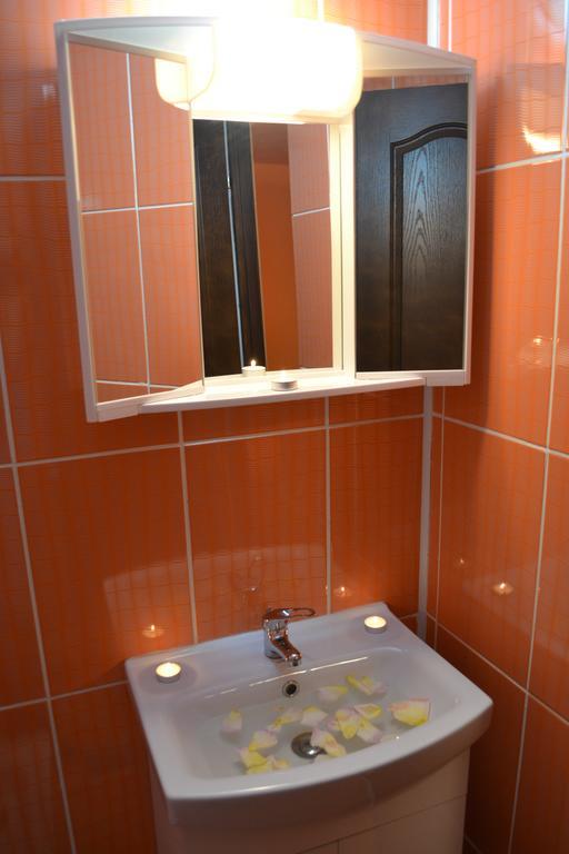 Ersa Panzio Hotel Bisericani  Стая снимка