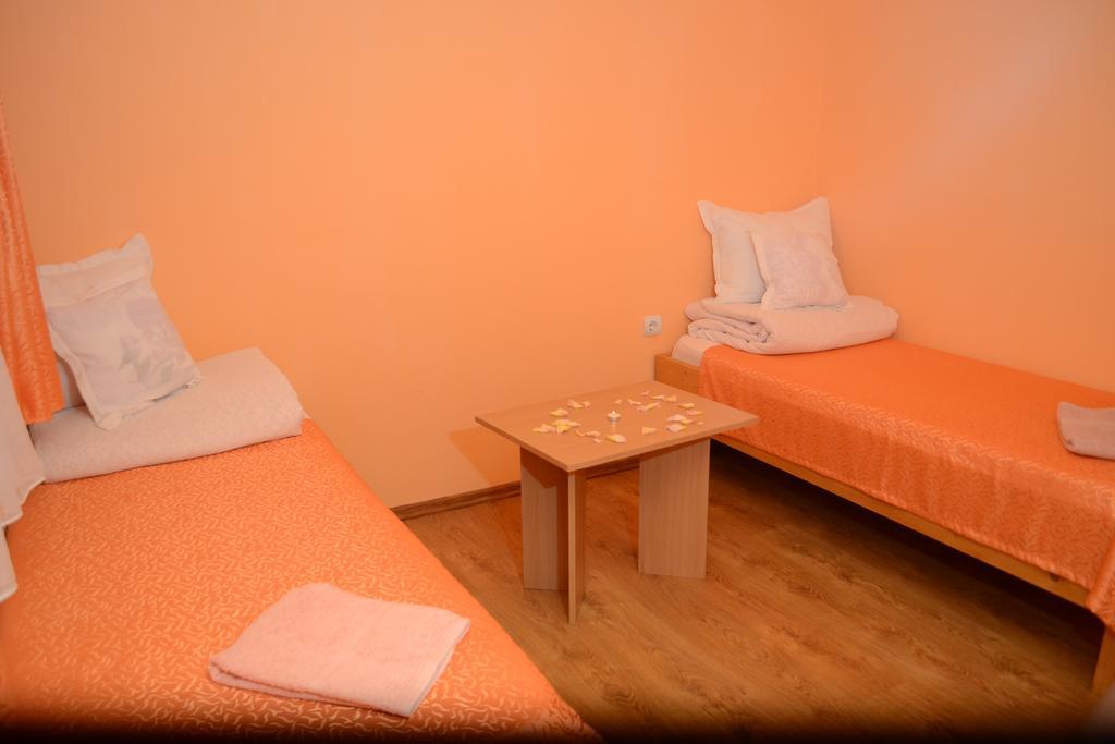 Ersa Panzio Hotel Bisericani  Стая снимка