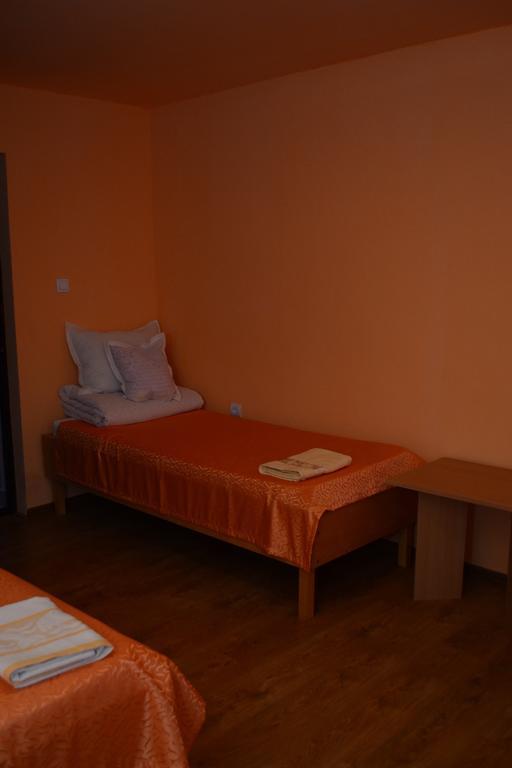 Ersa Panzio Hotel Bisericani  Стая снимка