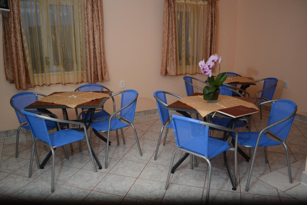 Ersa Panzio Hotel Bisericani  Екстериор снимка