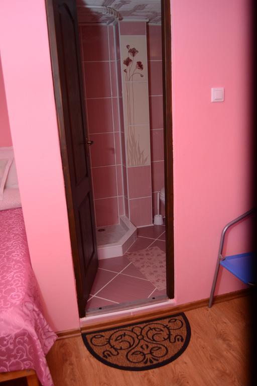Ersa Panzio Hotel Bisericani  Стая снимка