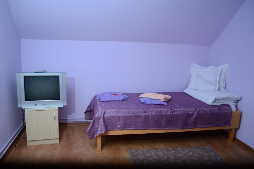 Ersa Panzio Hotel Bisericani  Стая снимка